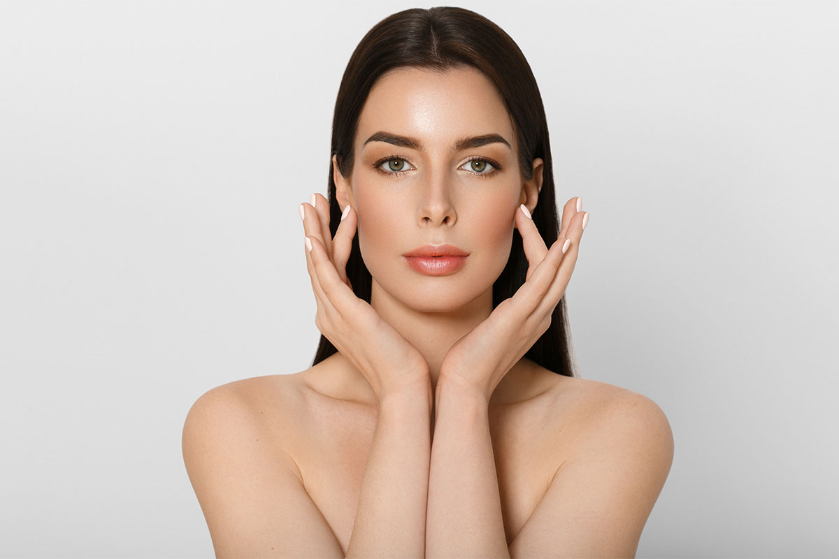 woman with youthful skin after Skinvive in Scottsdale.